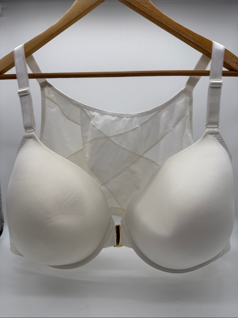 Torrid Perfect T-Shirt Lightly Lined Front Close Smoothing Bra White Size 50D